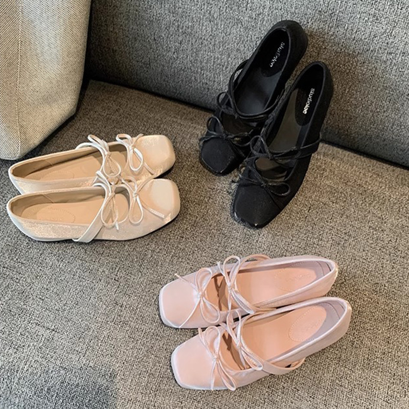 Grape Mom's Fairy Style Inner Height Increase of 4Cm~Bow Square Toe Versatile Shallow Mouth Mary Jane Shoes for Women in Spring and Summer
