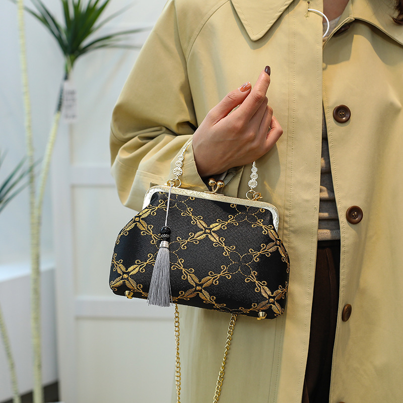 Borsa da sera, tracolla, cheongsam, regalo per sfilata in diretta streaming, borsa da donna_voghion.com