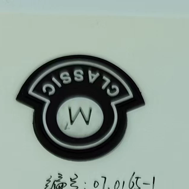 Вся сеть дешевых шляп, брюки, сумки, детские сумки, одежда для домашних животных, детская одежда, аксессуары, резиновые значки