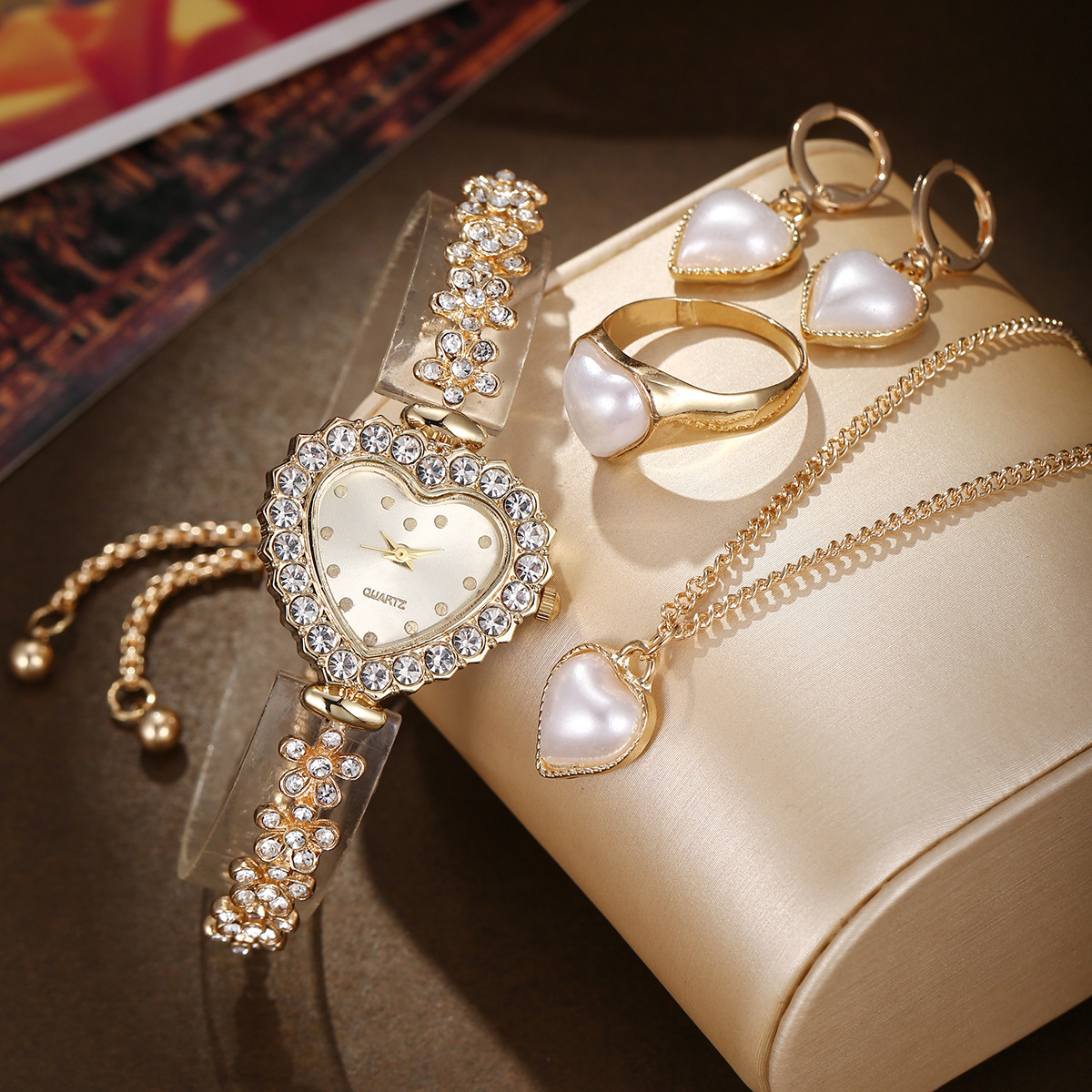 4¼þÌװ×ɫ°®ÐÄÕäÖéÊ×ÊÎÌ×װ (1).JPG