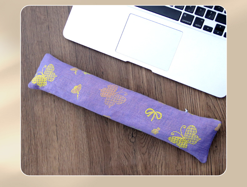 Mugwort Wrist Rest Mouse Pad Set Breathable Double Gauze Sweat Absorbing Office Wrist Support Short Style in use