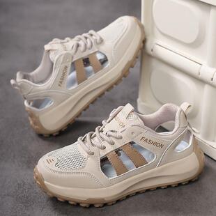 �W��͸���U�ն����ϵ�Ů��2026�ļ��¿��OӋ�з�������\��Ь��Ь