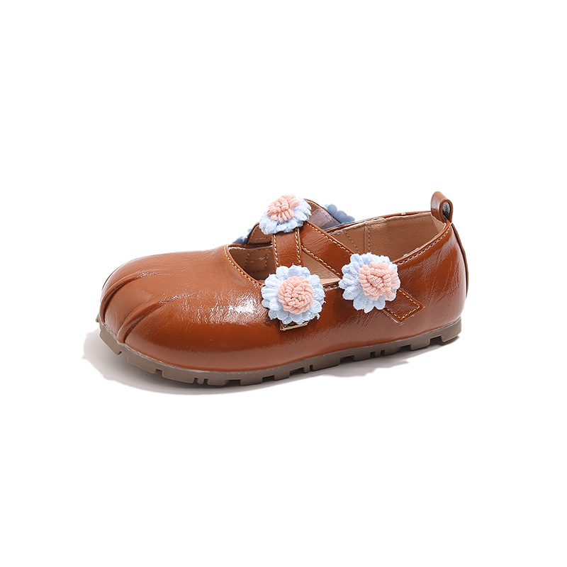 Zapatos de cuero de niñas niños lindos flores superficiales zapatos de primavera y otoño 2026 nuevos zapatos de princesa extranjera zapatos de espectáculo de niñas