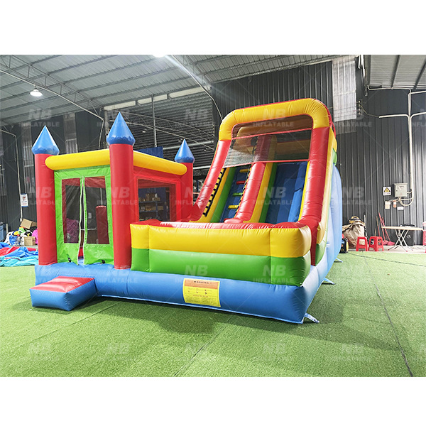 Gran castillo infláble para niños malvado castillo al aire libre deslizante cama de salto combinación centro comercial patio parque equipo de cabina
