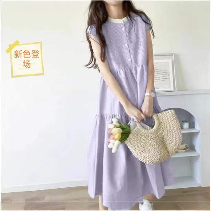 Korean Summer Round-Neck Striped Sleeveless Dress with Small Buttons, Sweet Korean Style, New Colors Are Now Available Korean Summer Round-Neck Striped Sleeveless Dress with Small Buttons, Sweet Korean Style, New Colors Are Now Available