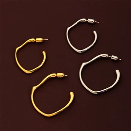 项链;耳环;手链