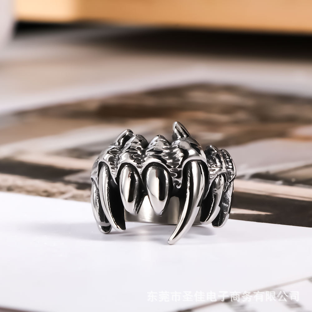 Retro titanium steel skull personality ring ghost hand male and female punk ring factory source wholesale SA420