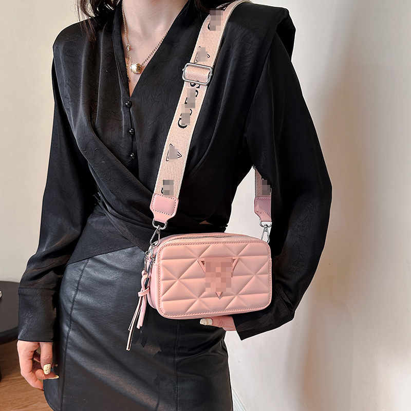 Bolsos de mujer, bolsos de mensajero de moda de alta gama, letras de lujo ligeras, bolsos de cámara de estilo europeo y americano, bolsos cuadrados pequeños de Lingge