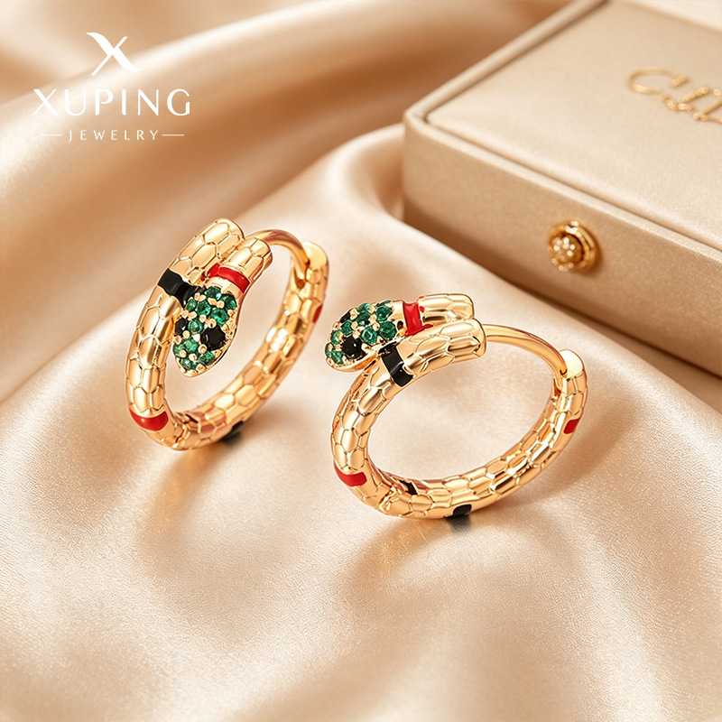 Xuping incrustado de color gemas artificiales goteo de aceite retrógrado orejas de aleación de cobre chapado 18k nicho Zodiac orellas de serpiente