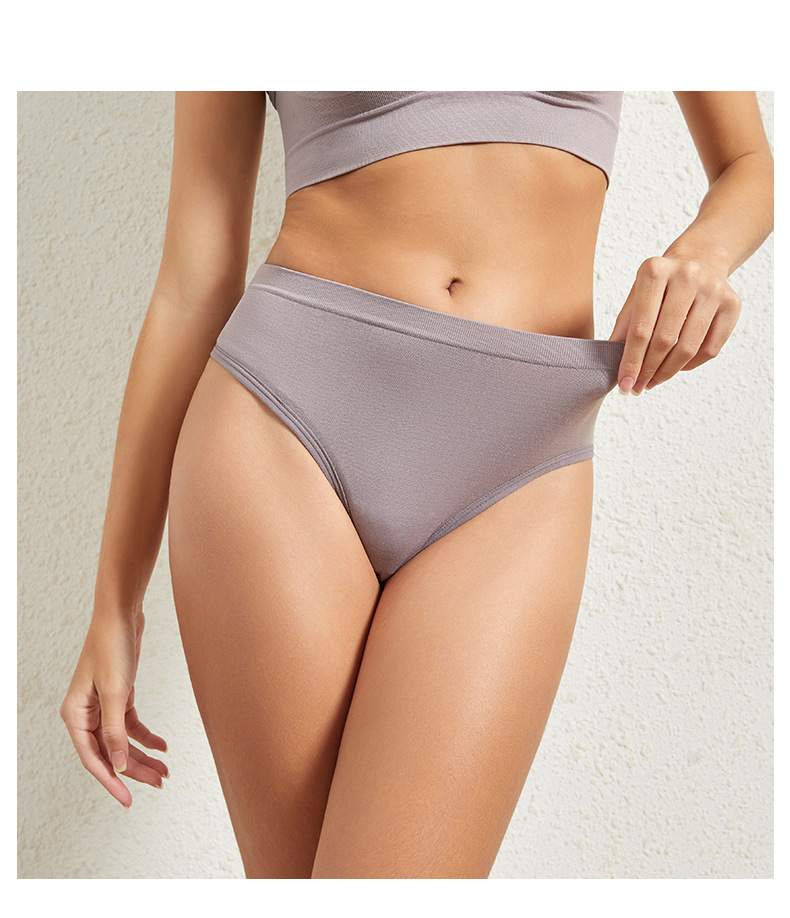 Solid Color Seamless Quick Dry Low Waist Thong Panties display picture 5