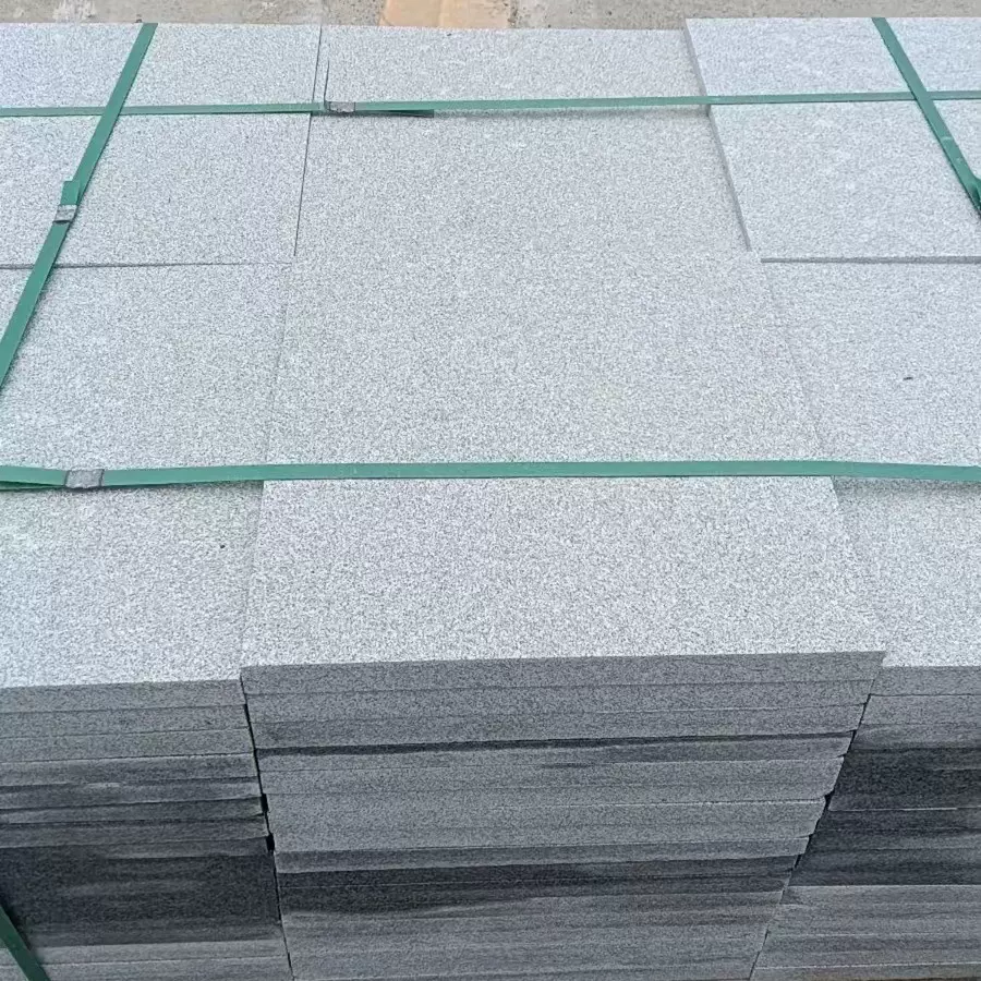 花岗岩芝麻灰芝麻白火烧板广场铺地芝麻灰石材荔枝面芝麻灰老石板