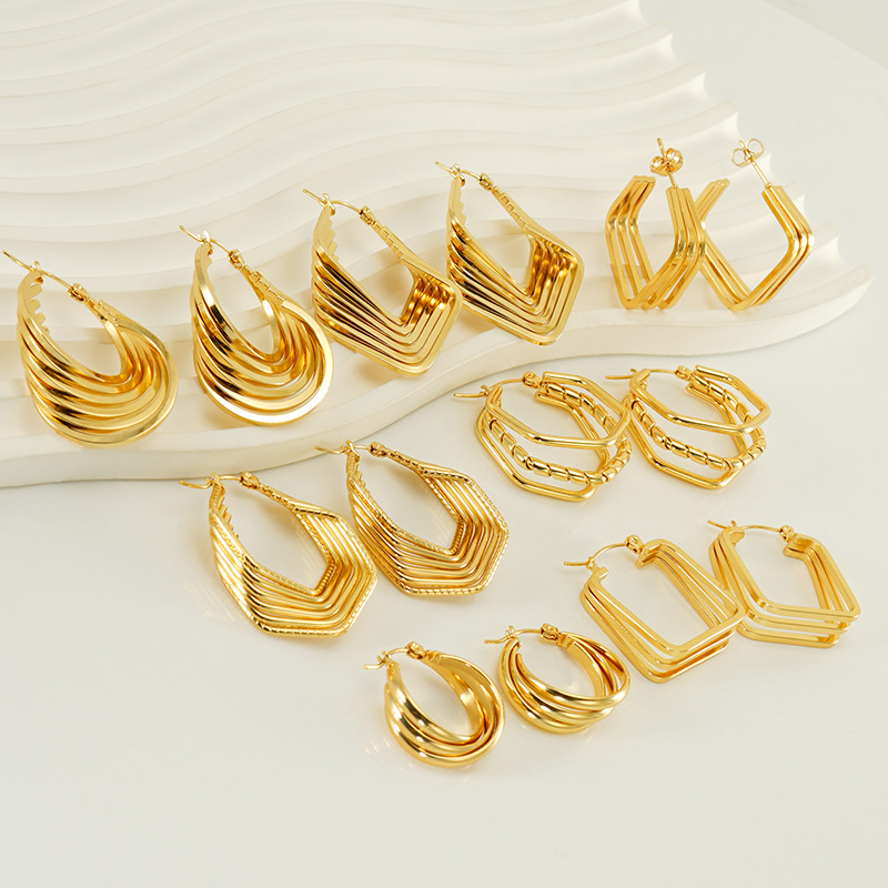 Argolas da moda para mulher em aço titânio design versátil_voghion.com