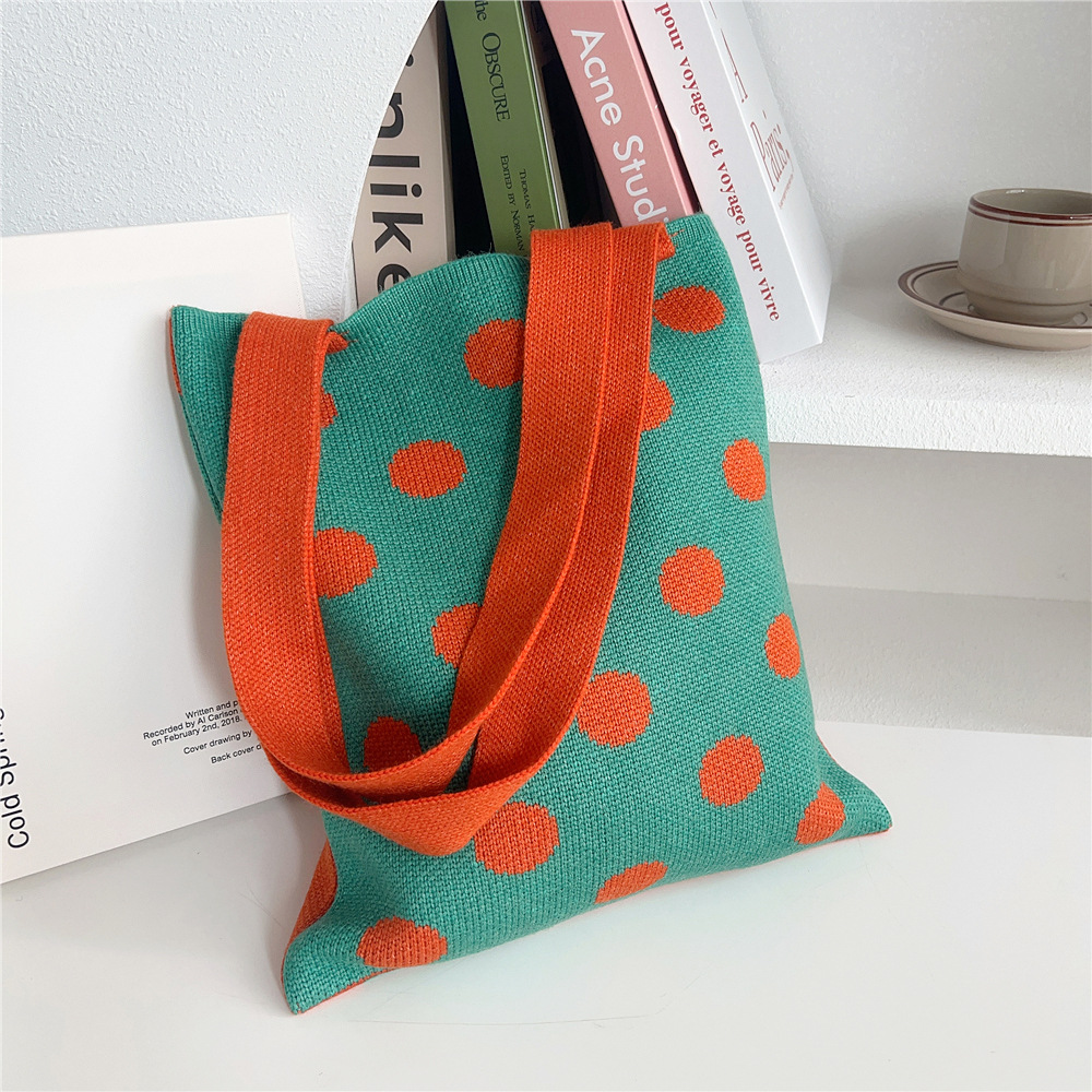 Women's Medium Knit Polka Dots Vintage Style Classic Style Square Open Shoulder Bag display picture 9