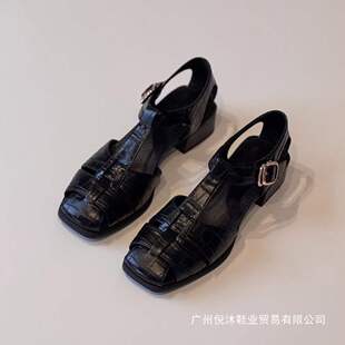 �ļ����e���^�¿�͹Ű��U��ЬŮ�ٴ��i�\������ɫƽ���_�R��Ь�^