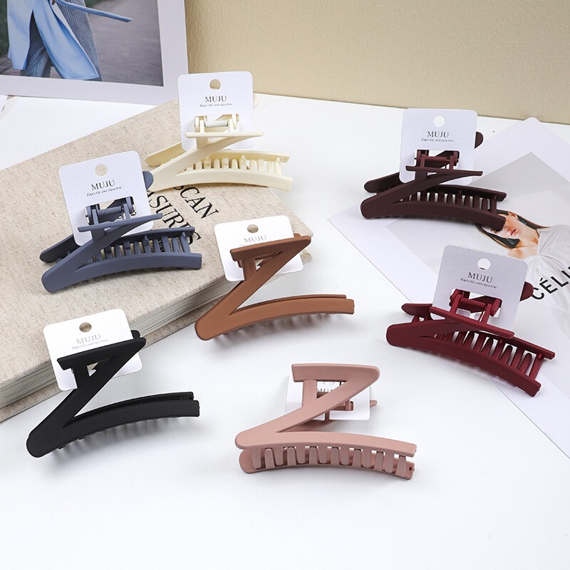 Z-Shaped Clip-On Hairpin with a High-End Rubber Paint Finish, Large Simple Style Hair Accessory for the Back of the Head, Shark Clip Z-Shaped Clip-On Hairpin with a High-End Rubber Paint Finish, Large Simple Style Hair Accessory for the Back of the Head, Shark Clip