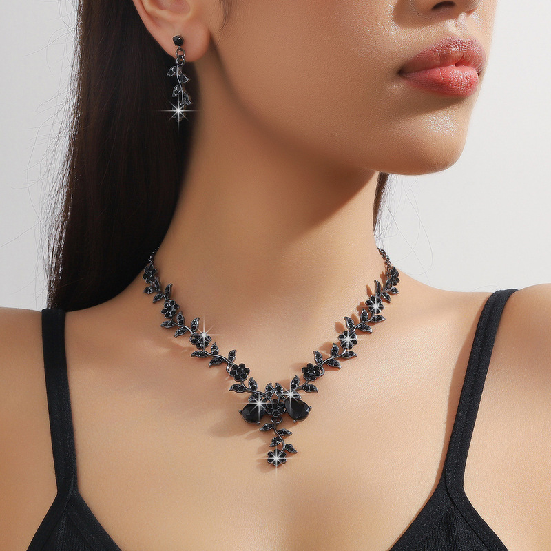 Bridal suit Accessories Necklace Earrings suit Women's Evening Dress Wedding Women's Chain High-end Fashion First Jewelry Bridal suit Accessories Necklace Earrings suit Women's Evening Dress Wedding Women's Chain High-end Fashion First Jewelry