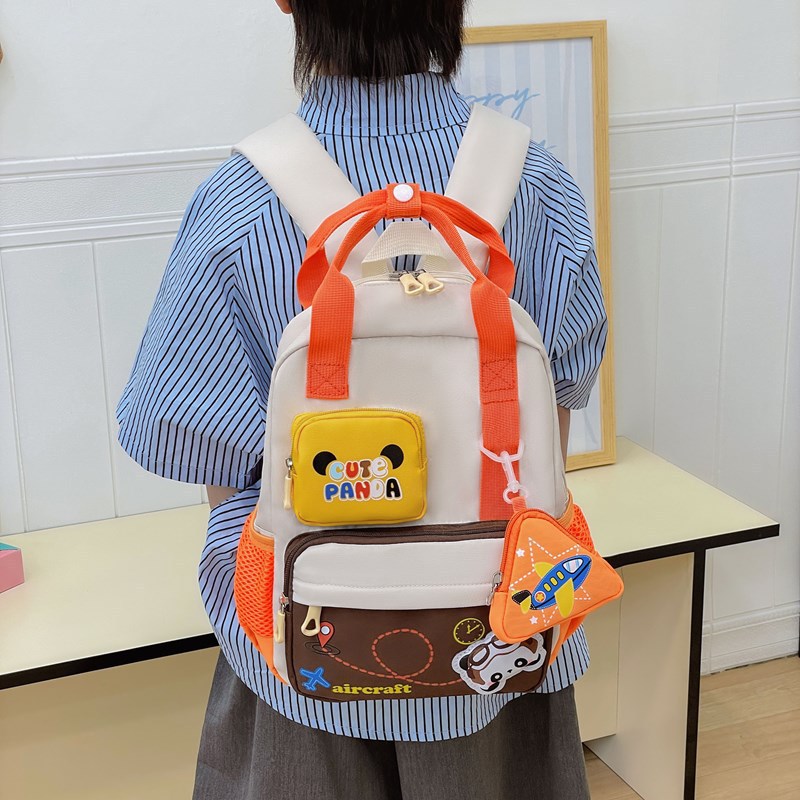 Nuevas mochilas de jardín de infantes para niños y niñas mochilas de moda caricatura lindas mochilas ligeras para niños comercio exterior transfronterizo