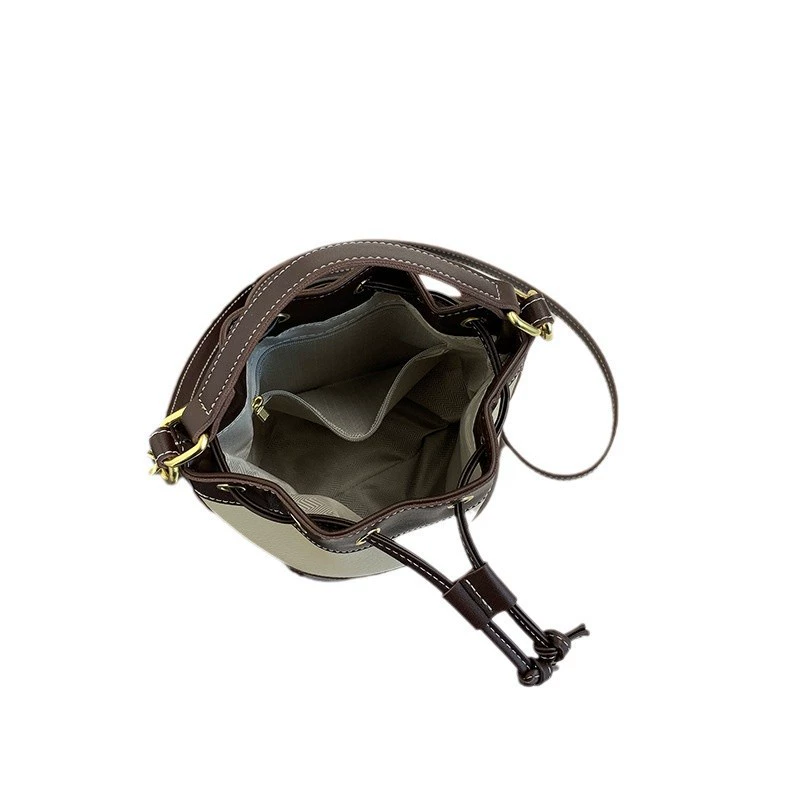 Small design shoulder bag, drawstring