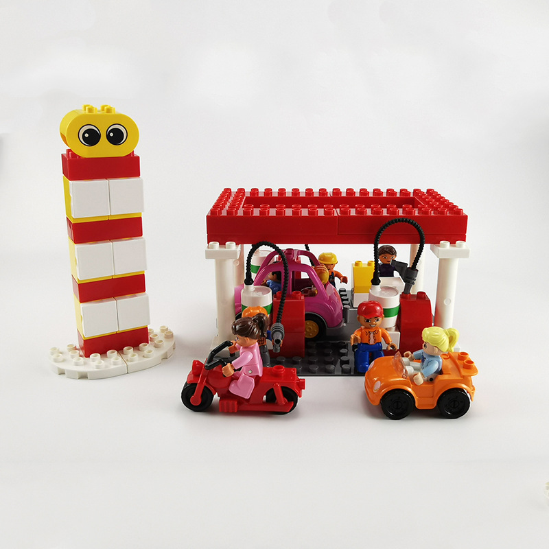 Domestic large particle building blocks parts Road gas station Small set simulation scene building children's toys