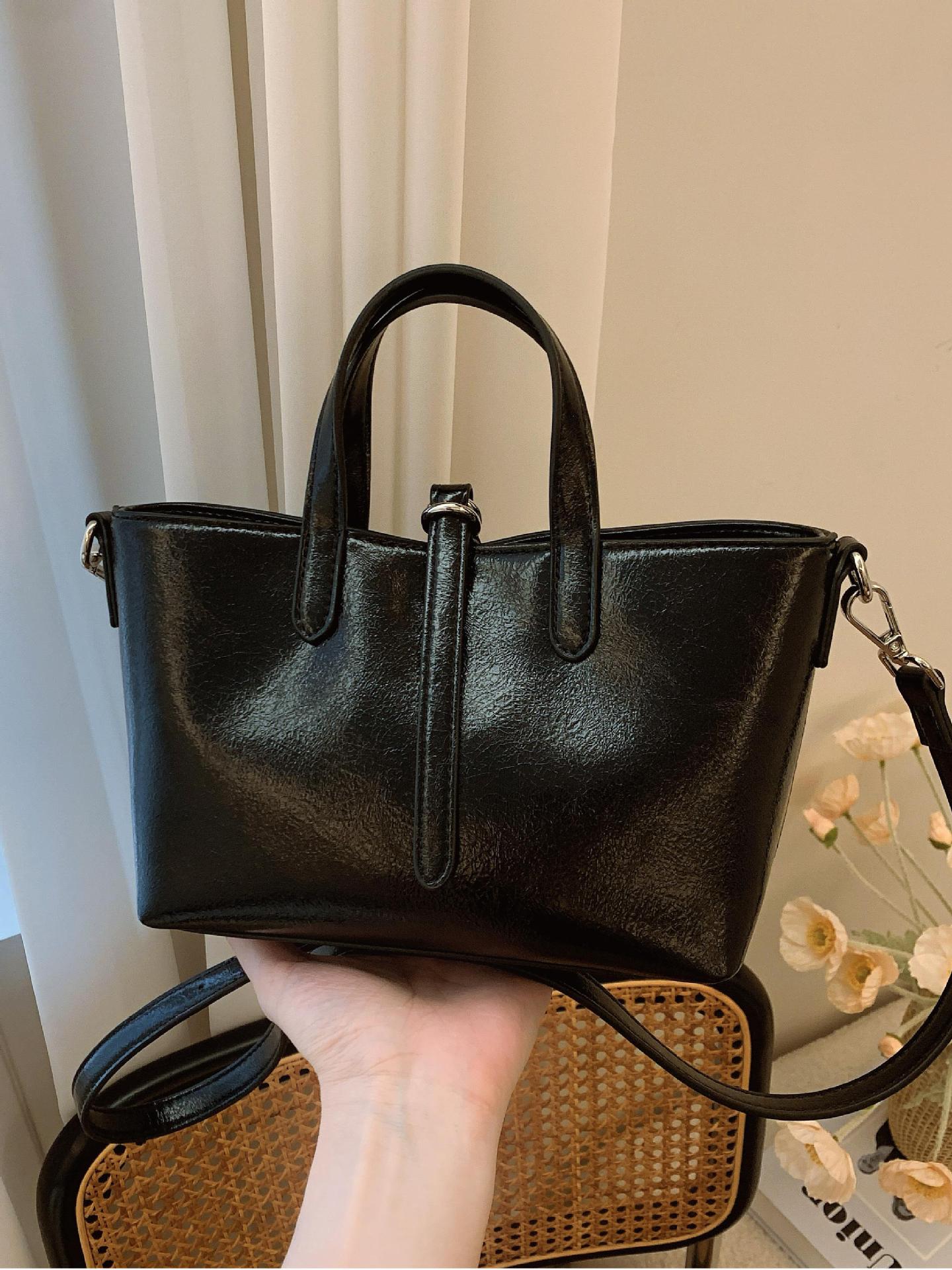 Transfronterizo retro alta sensación bolso de mano mujer 2025 nuevo ocio simple bolso cuadrado textura versátil mochila