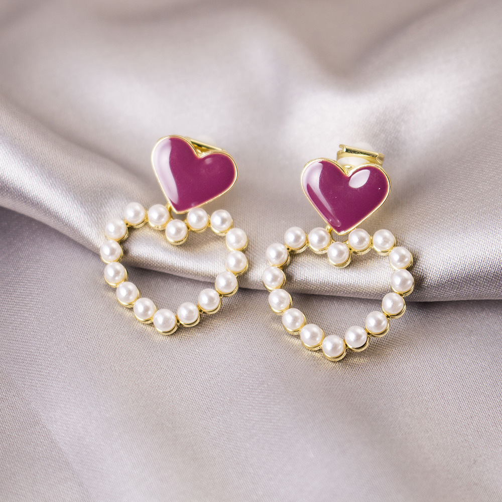 Perlas de amor huecas sin orejas nuevas pinzas para la oreja que gotean aceite corazón melocotón dulce pinzas para la oreja de triángulo avanzado pendientes elegantes mujeres