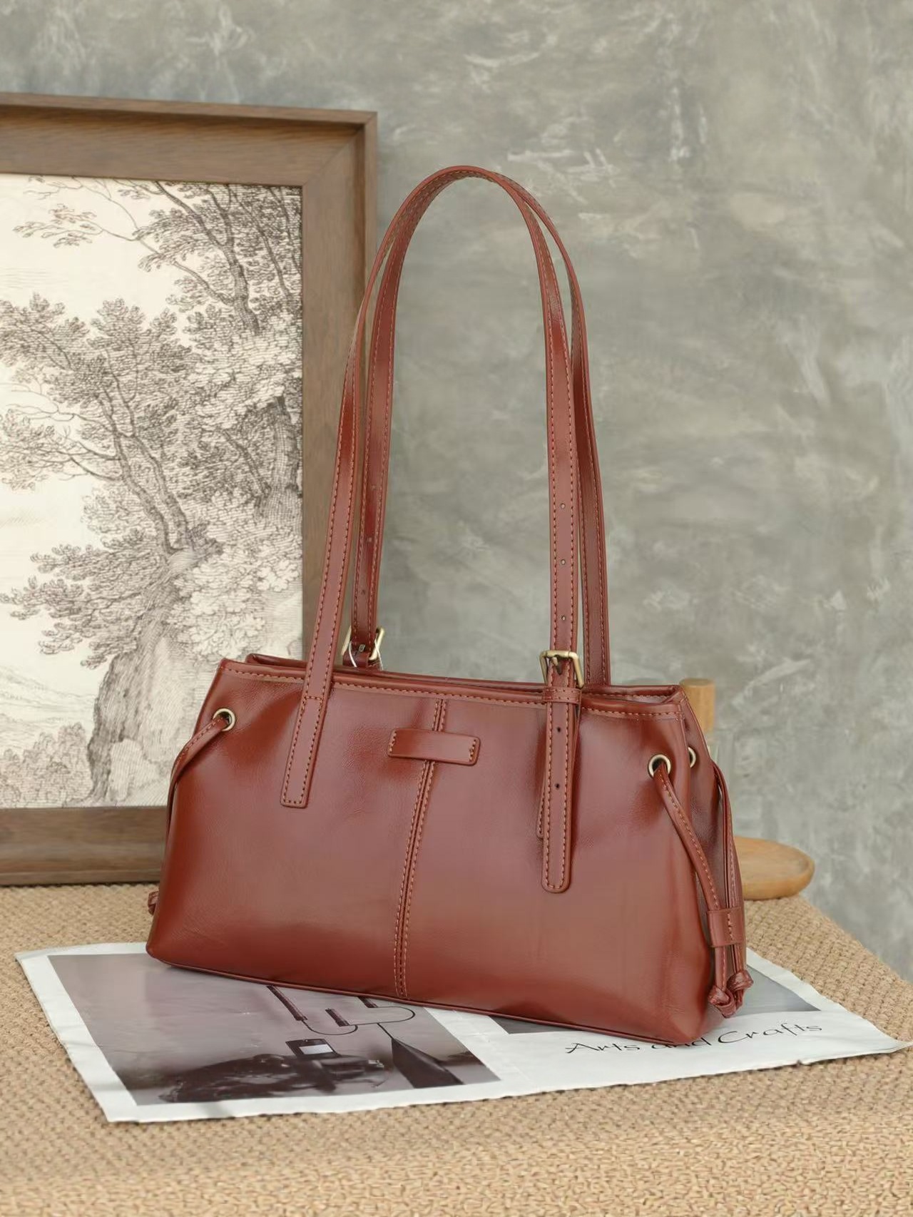 2025 New First-Layer Vegetable Tanned Cowhide Tote Bag for Women Large-Capacity Commuter Shoulder Crossbody Bag Retro Versatile Satchel