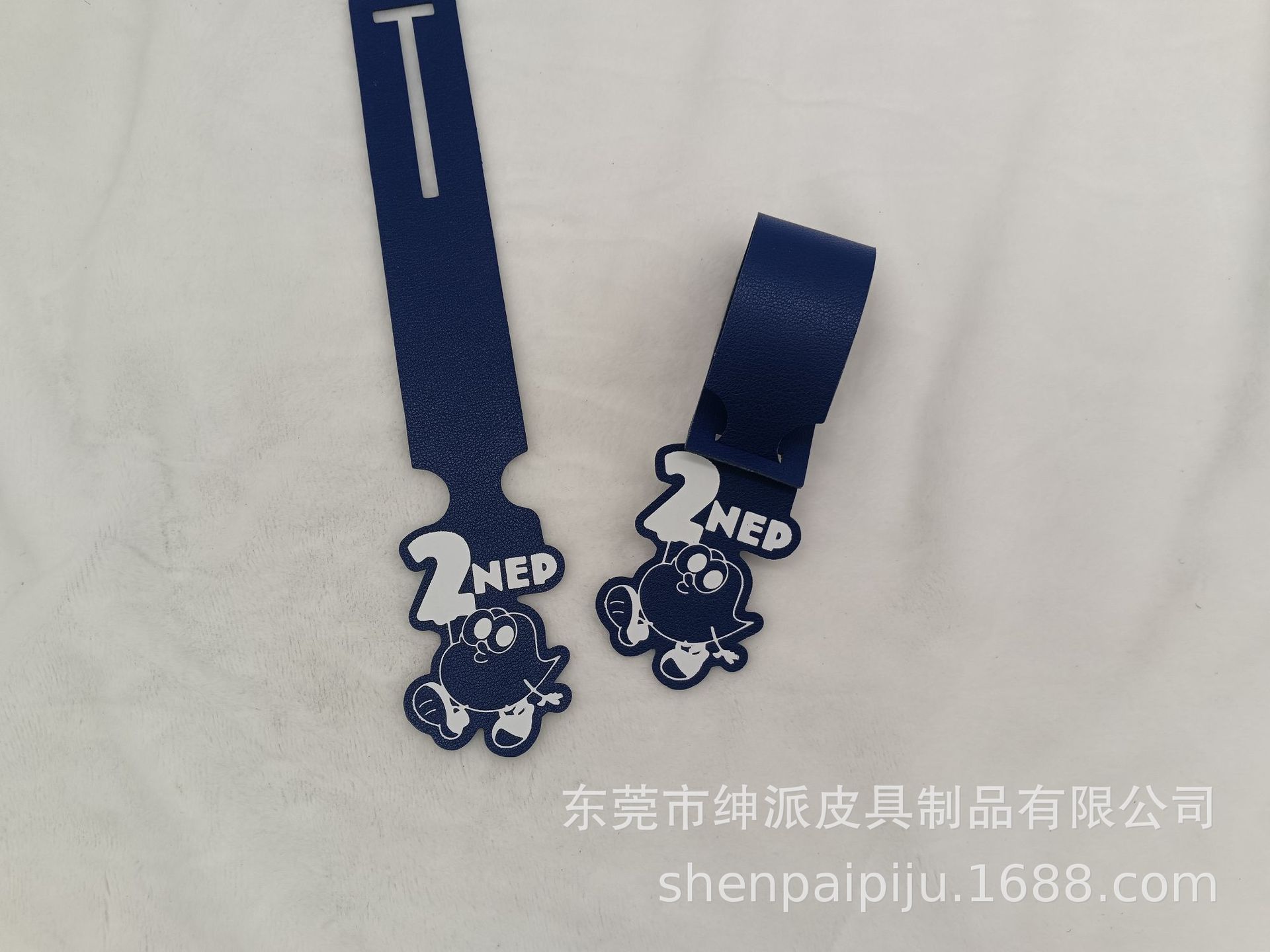 一体式行李牌PU皮 烫白烫金logo定制