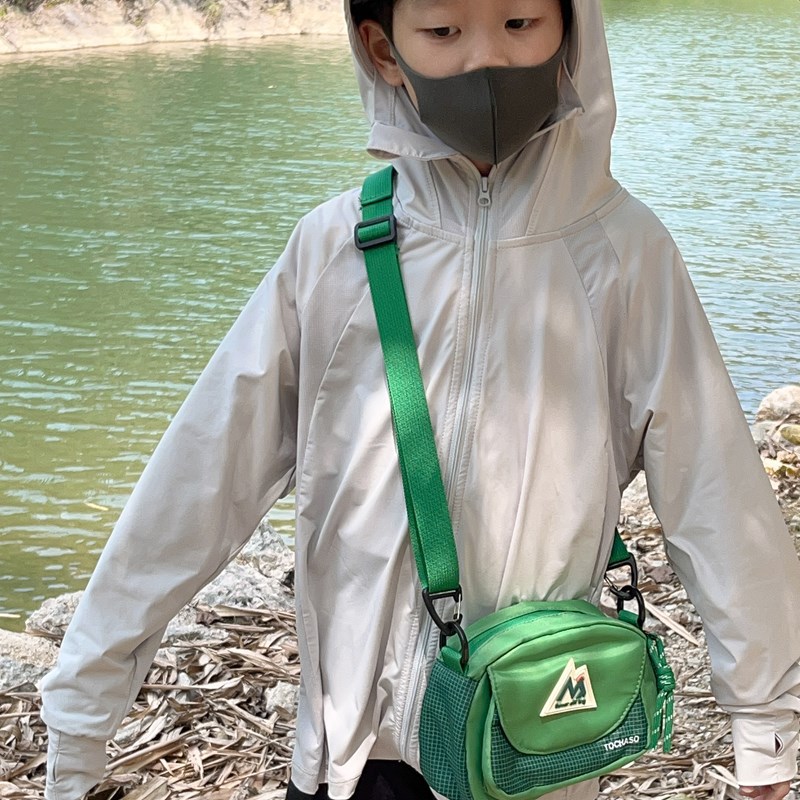 Bolsos de hombro para niños y niñas de deportes de ocio Viajes al aire libre Bolsos de mensajero para niños ligeros 2025 Bolsos para niños de moda coreana