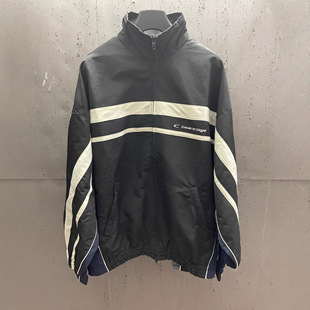 ���_���Ʒ�|B�Ұ���ƴ��ײɫ���b���I�A�����������Ůͬ�����I