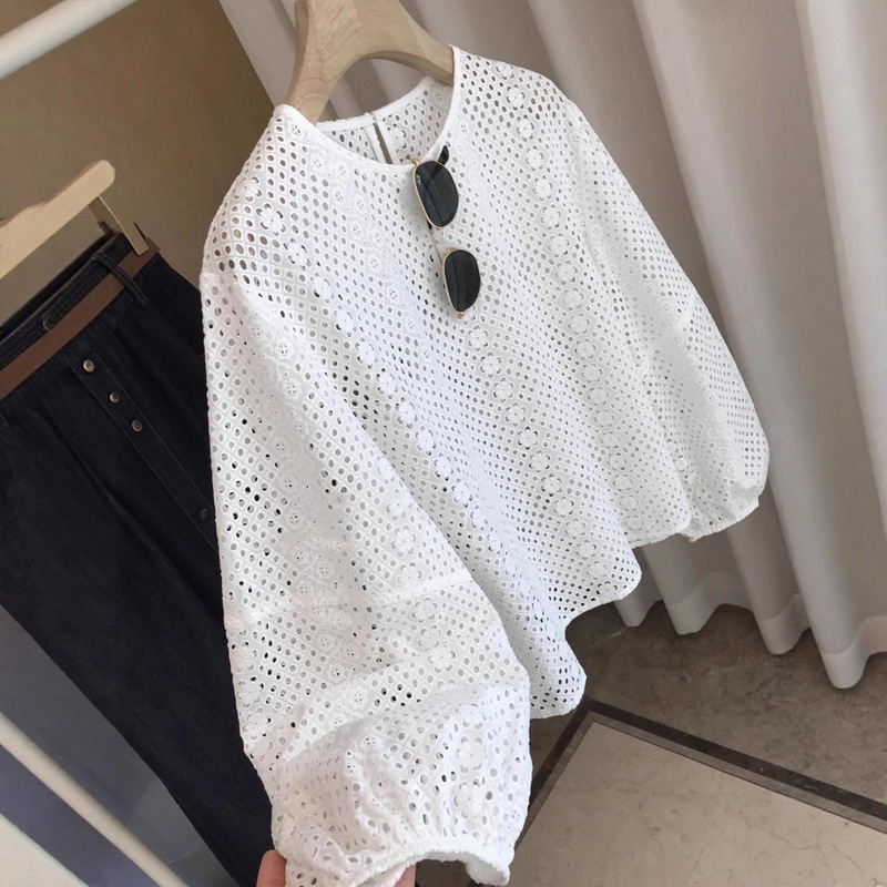 Casual and Detailed, Strong! ! Heavy-Duty Exquisite Flower Cut Out Embroider Lace White Shirt for Women