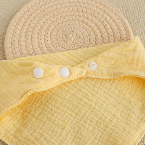 New four-layer plain triangle towel newborn baby gauze triangle towel baby eating bib mother and baby supplies for all seasons