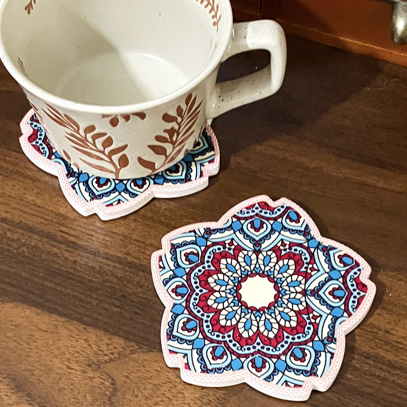 Transfronteriza nueva forma de pétalo en relieve tridimensional artesanía hogar creativo corcho estera de aislamiento de mesa de café de Europa y América estera