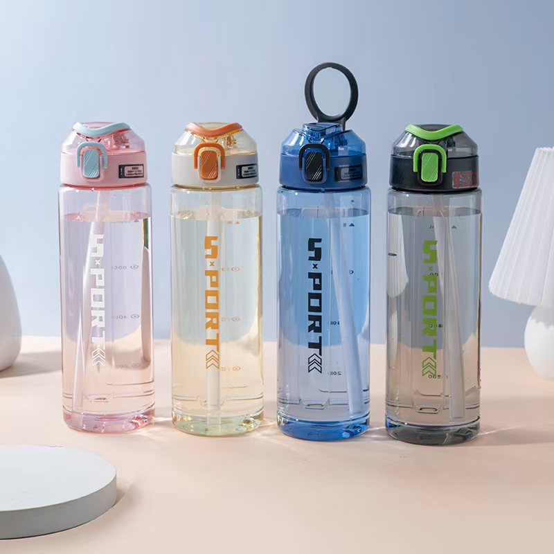 Yitong2024 nuevos estudiantes tazas de agua deportivas de plástico portátiles de gran capacidad estudiantes tazas de agua de plástico al aire libre al por mayor