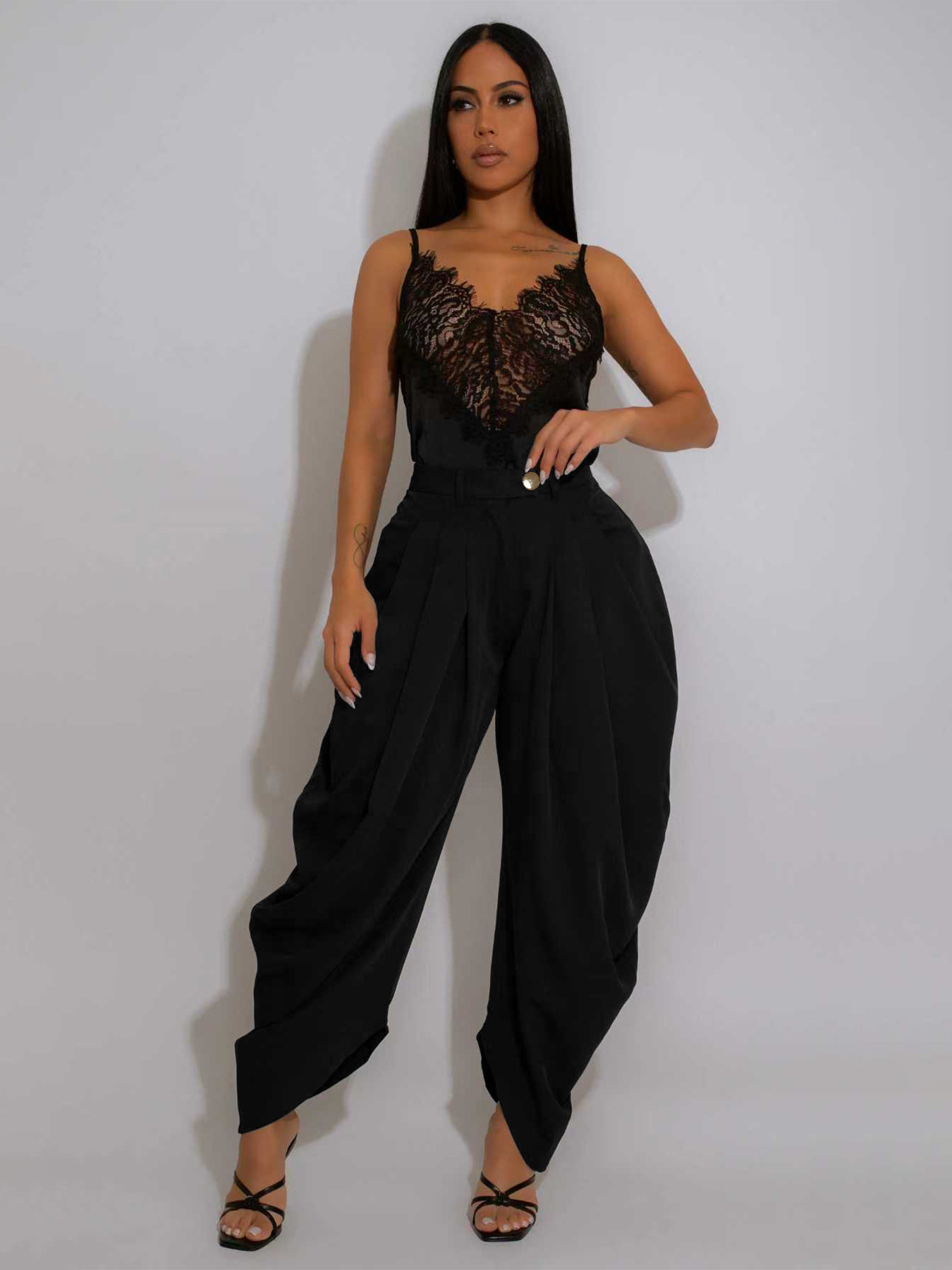 Damen Freizeithose In Unifarben Mit Blumendetail Urbaner Stil_voghion.com