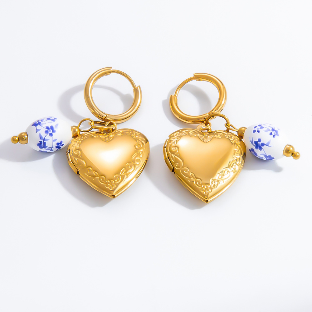 Women's Gender 1 Pair Simple Style Heart Shape Beaded 304 Stainless Steel 18K Gold Plated PVD Coated Charm Sleeper Hoop Earrings Drop Earrings