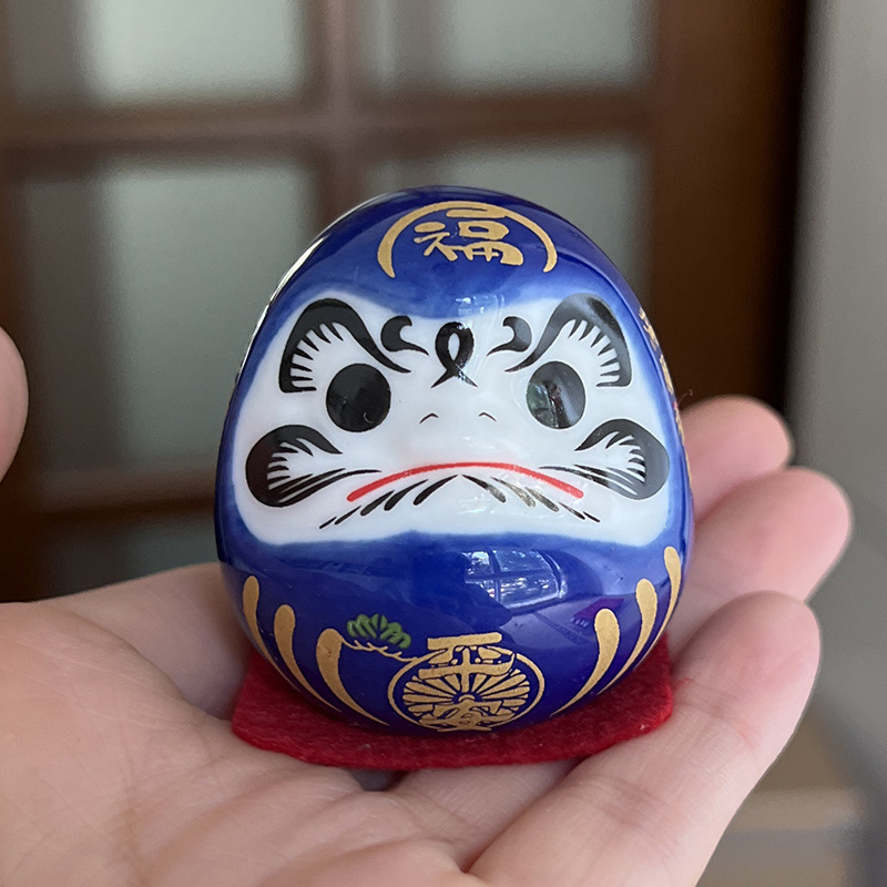 Estilo japonés Damo decoración de cerámica Japonesa Damo huevo suerte Damo pequeño tamaño mini gato afortunado decoración del coche