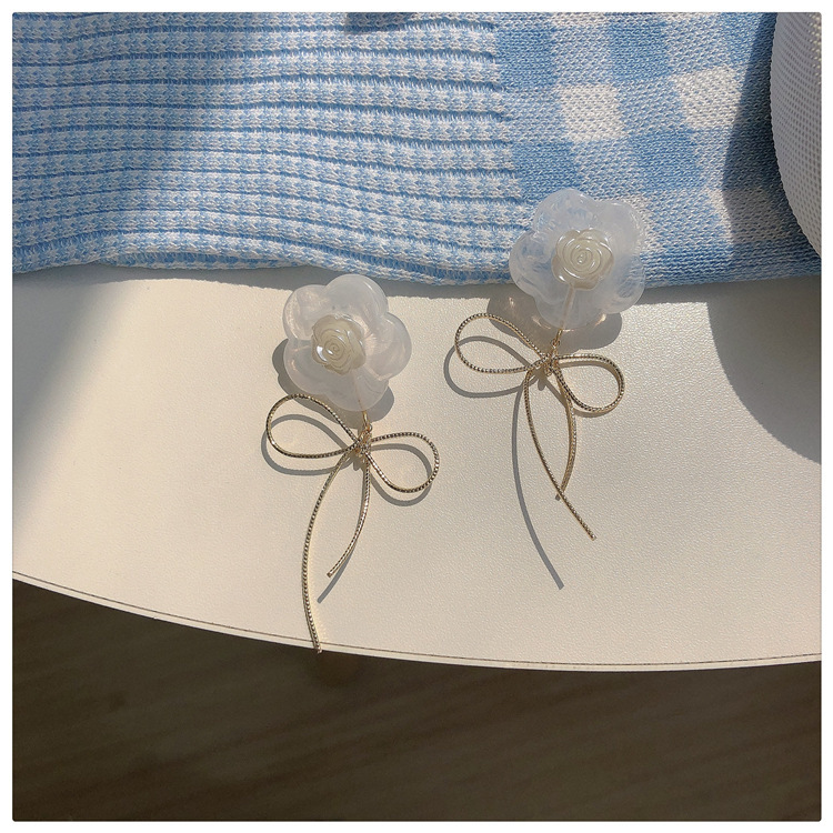 Korean style white flower bowknot earringspicture4