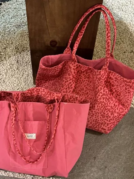 2026 new leopard print reversible canvas tote bag, Korean style, casual, large capacity, versatile for commuting and everyday use, women's shoulder bag