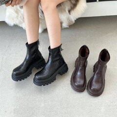 太さと厚い底のショートブーツの女性は2024年秋冬の新型の色を拭きます。