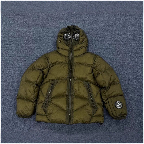 Fashionable Foreign Trade White Puffer Jacket for Men and Women, Autumn/Winter 2025 New Thickened Warm Black Label Short Coat Fashionable Foreign Trade White Puffer Jacket for Men and Women, Autumn/Winter 2025 New Thickened Warm Black Label Short Coat
