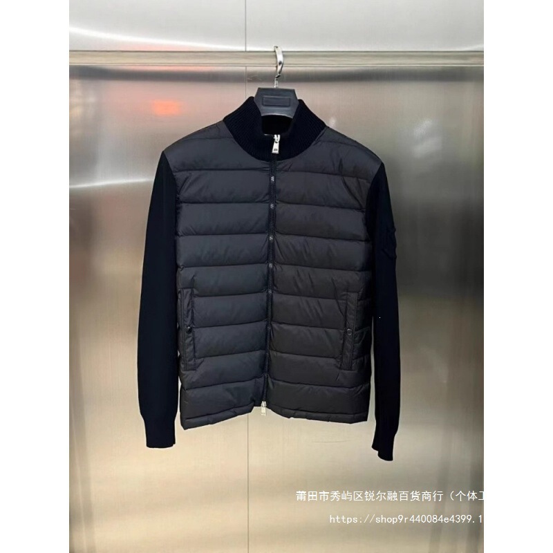 High-end Moncler men's down jacket, warm, patchwork quilted, with knitted sleeves, stand-up collar, lightweight top coat High-end Moncler men's down jacket, warm, patchwork quilted, with knitted sleeves, stand-up collar, lightweight top coat