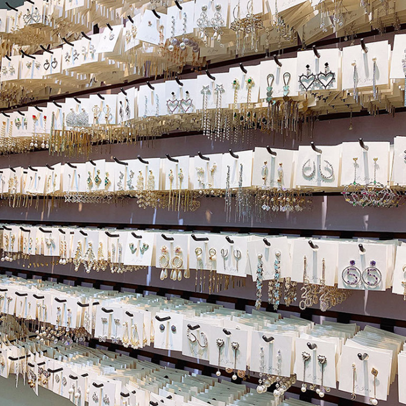 Pendientes de estilo explosivo Estudiante nicho Diseño simple Temperamento geométrico Pendientes de alto nivel Trendy Pendientes de viento al por mayor