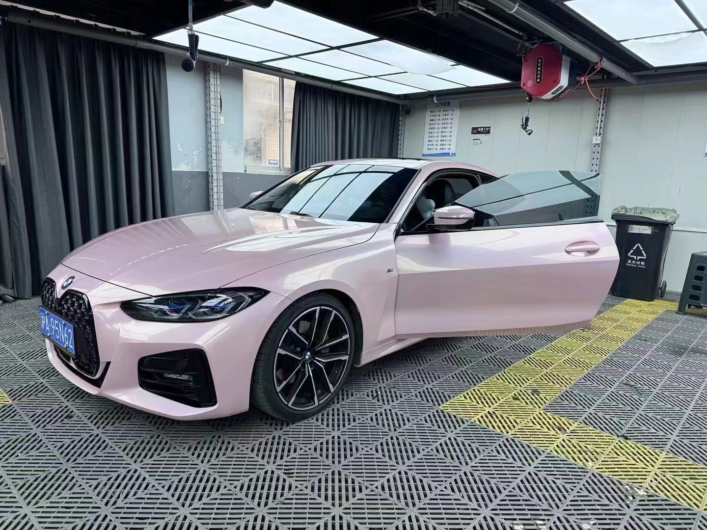 Car Color Changing Film Colorful Laser White Cross-Border Hot Selling Car Body Color Changing Film Gorgeous Gray Can Be Cut Factory Direct Sales