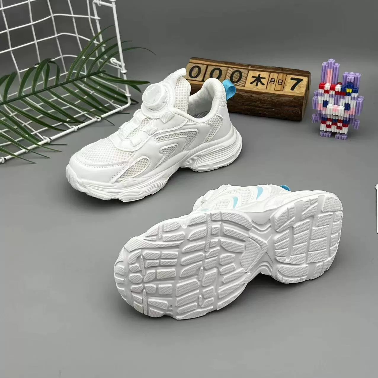 Summer children's white shoes for boys, white footwear, breathable sports shoes