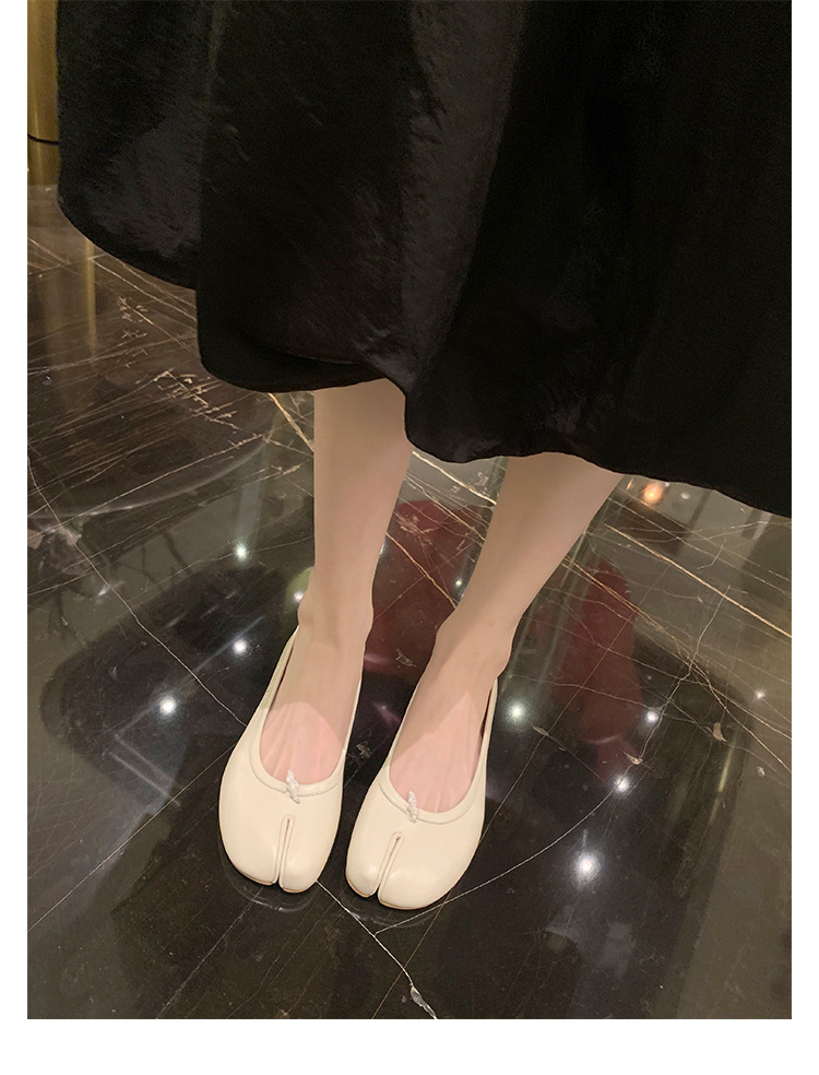Versión de piel de oveja, zapatos de dedo de cuero de cerdo con suela suave, zapatos de cuero de Lefour con suela plana, zapatos de cuero superficiales de Mary Jane.