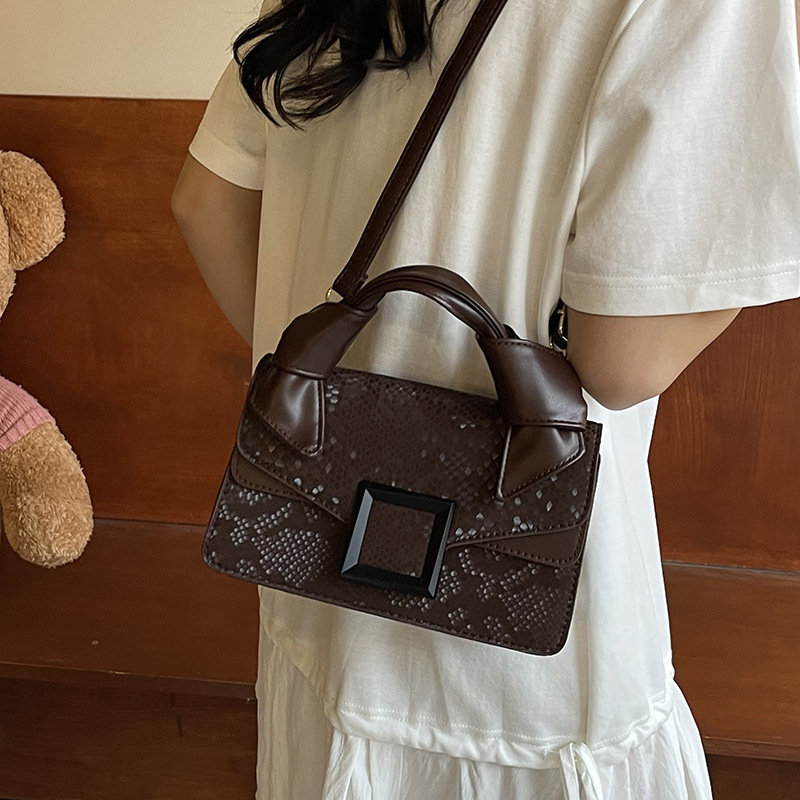 Bolso de textura transfronteriza 2025 verano nuevo bolso femenino bolso de hombro con estampado de piel de serpiente de alta calidad bolso de mensajero de moda retro