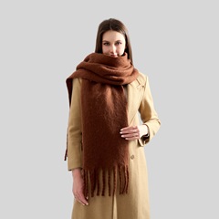 冬の女性向けのクロスボーダーホットスタイル多用途モヘアソリッドカラースカーフ、厚みのあるシンプルで暖かい、拡大ショールとスカーフ卸売