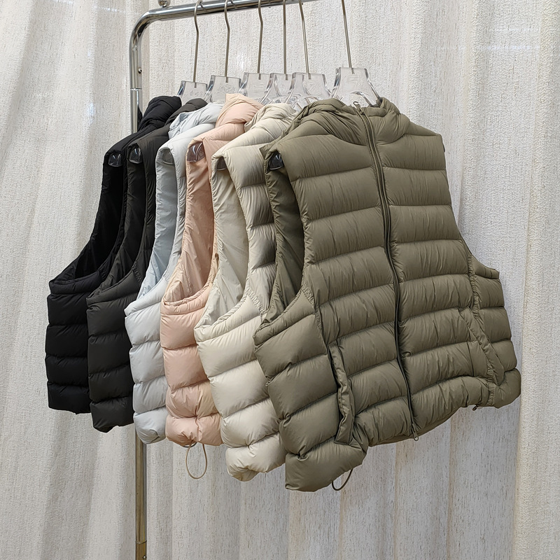 2026 winter collection: new hooded, ribbed, short-style down vest for women, Korean style, versatile, 90% white duck down 2026 winter collection: new hooded, ribbed, short-style down vest for women, Korean style, versatile, 90% white duck down
