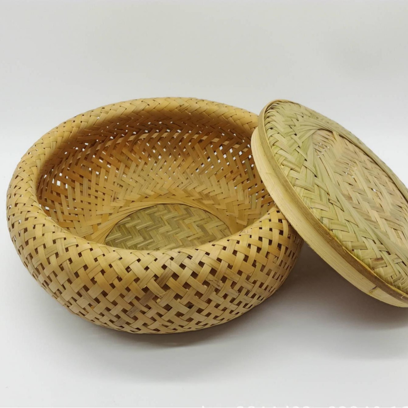 Productos de bambú hechos a mano al por mayor, cestas de almacenamiento, cestas de bambú, bandejas de dim sum, recogedor redondo de granja, bollos al vapor, cestas de bambú, platos de frutas, pájaros