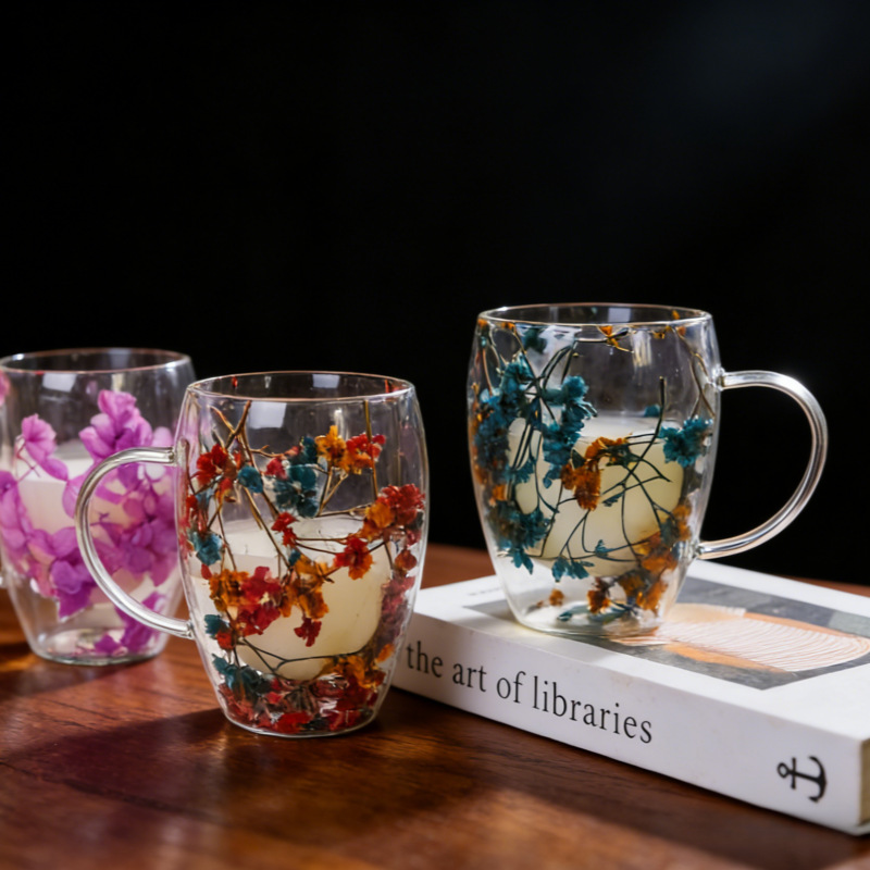 Taza de vidrio multicolor con flores secas insertadas, aislamiento térmico y anti-escaldado, taza de bebida doméstica de doble capa con mango en forma de huevo de flores secas